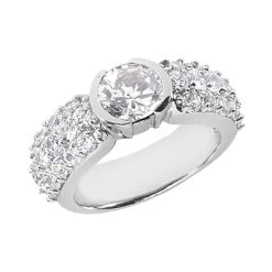 18K White Gold Round Diamond Ladies Ring 2.40ct 6.2mm